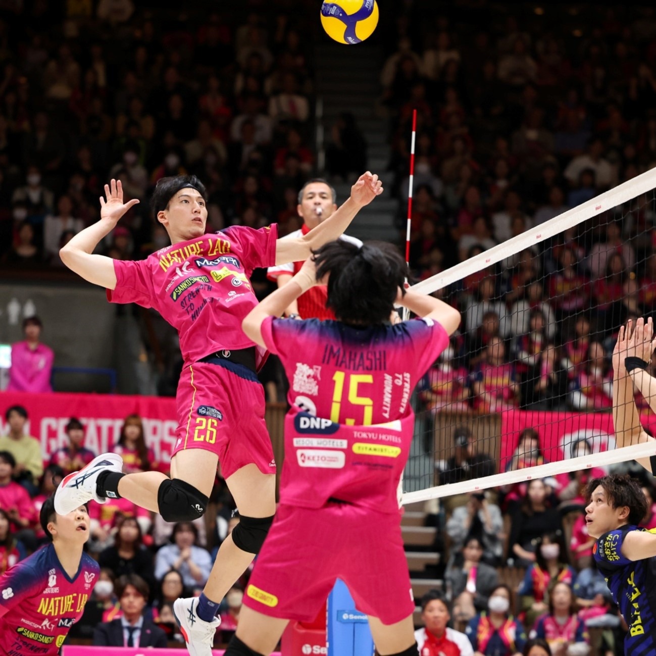 斯科尔斯：梅努在英超每次都是替补出场